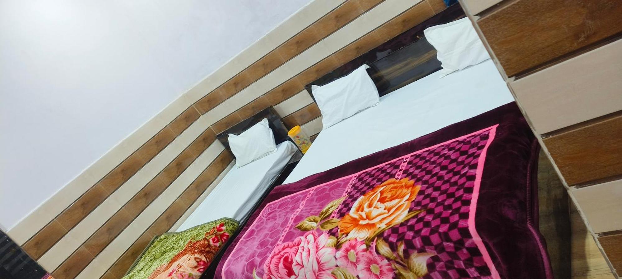 K.D.Dham Near Prem Mandir1 Hotel Vrindavan Exterior photo